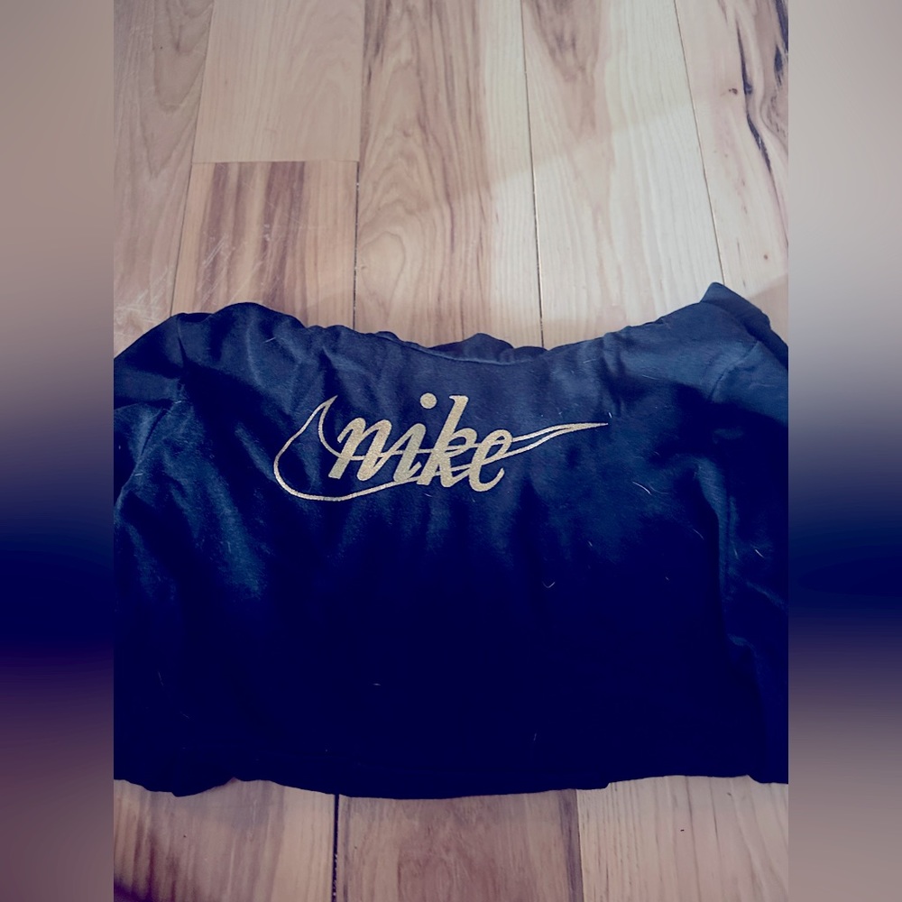 Cute Nike hoodie.